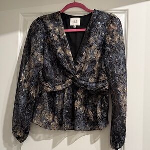 J.O.A. Women's Black and Tan Textured Blouse